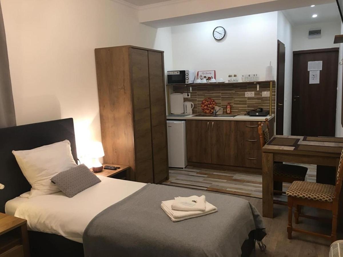 Aranykorona Apartmanhaz Miskolc Exterior foto